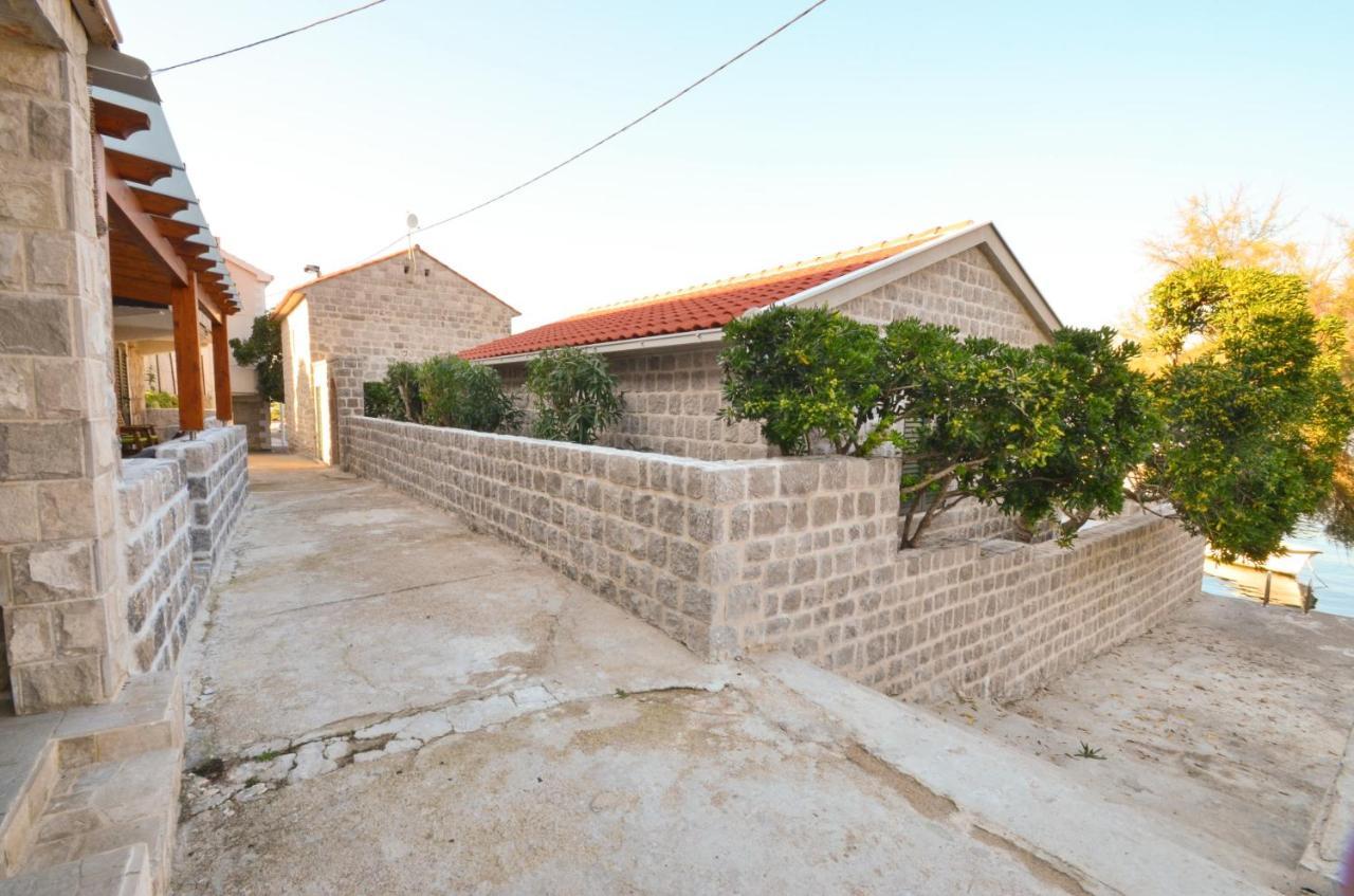 Leut Stone Residence Τίβατ Εξωτερικό φωτογραφία