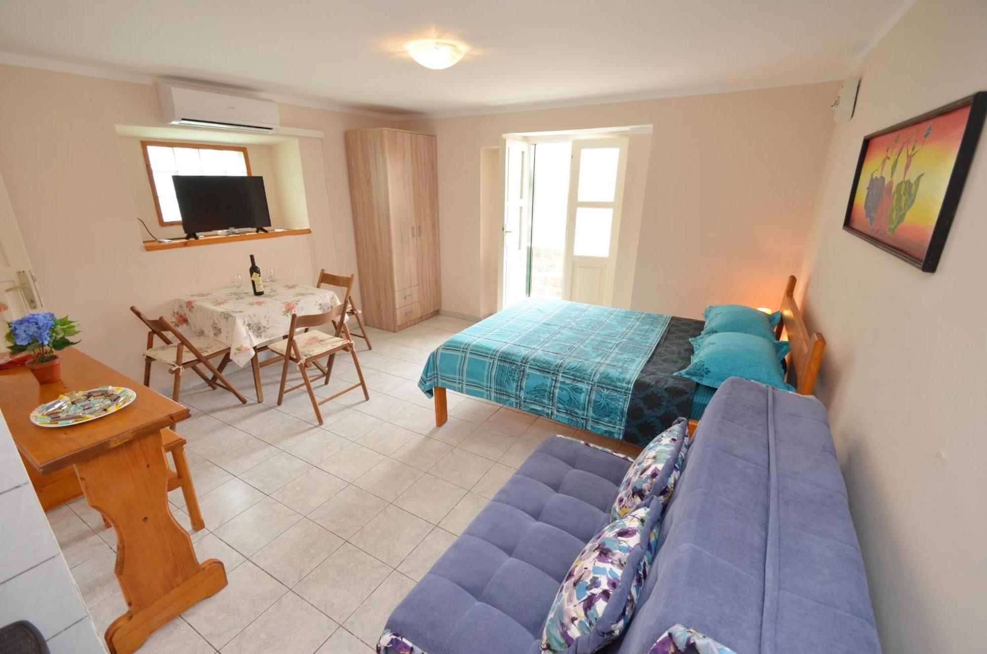 Leut Stone Residence Τίβατ Δωμάτιο φωτογραφία